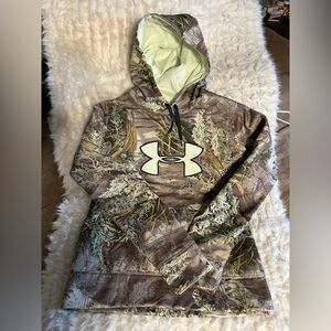 Under Armour Realtree Camo Hoodie with Cream Lining